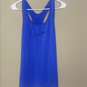 woman’s medium nike tank top